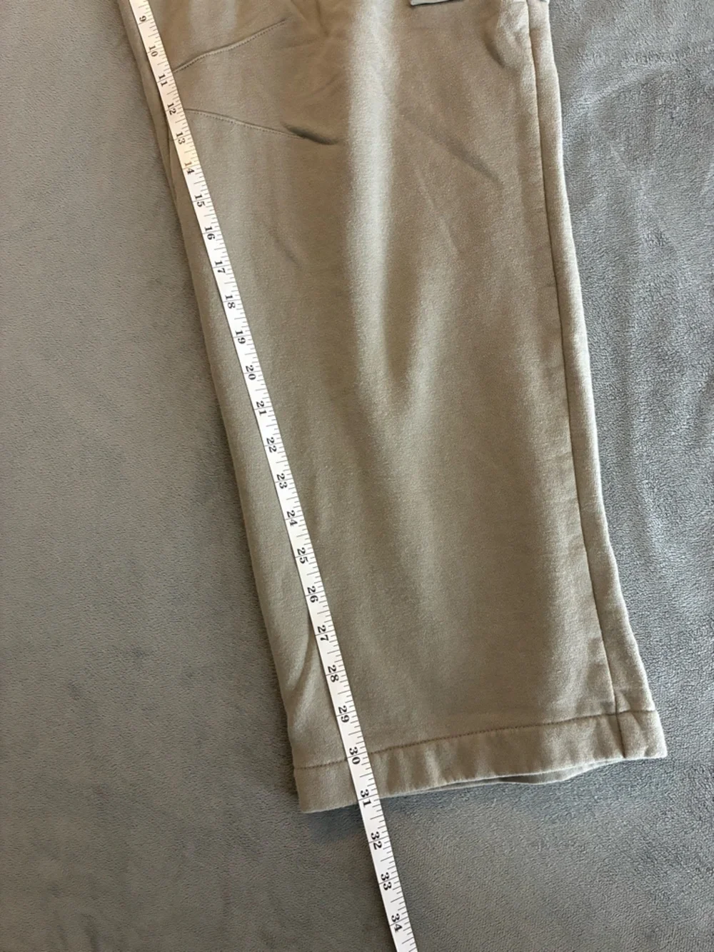 Roots Men's Cargo Sweatpants in Olive - Picture 11 of 11